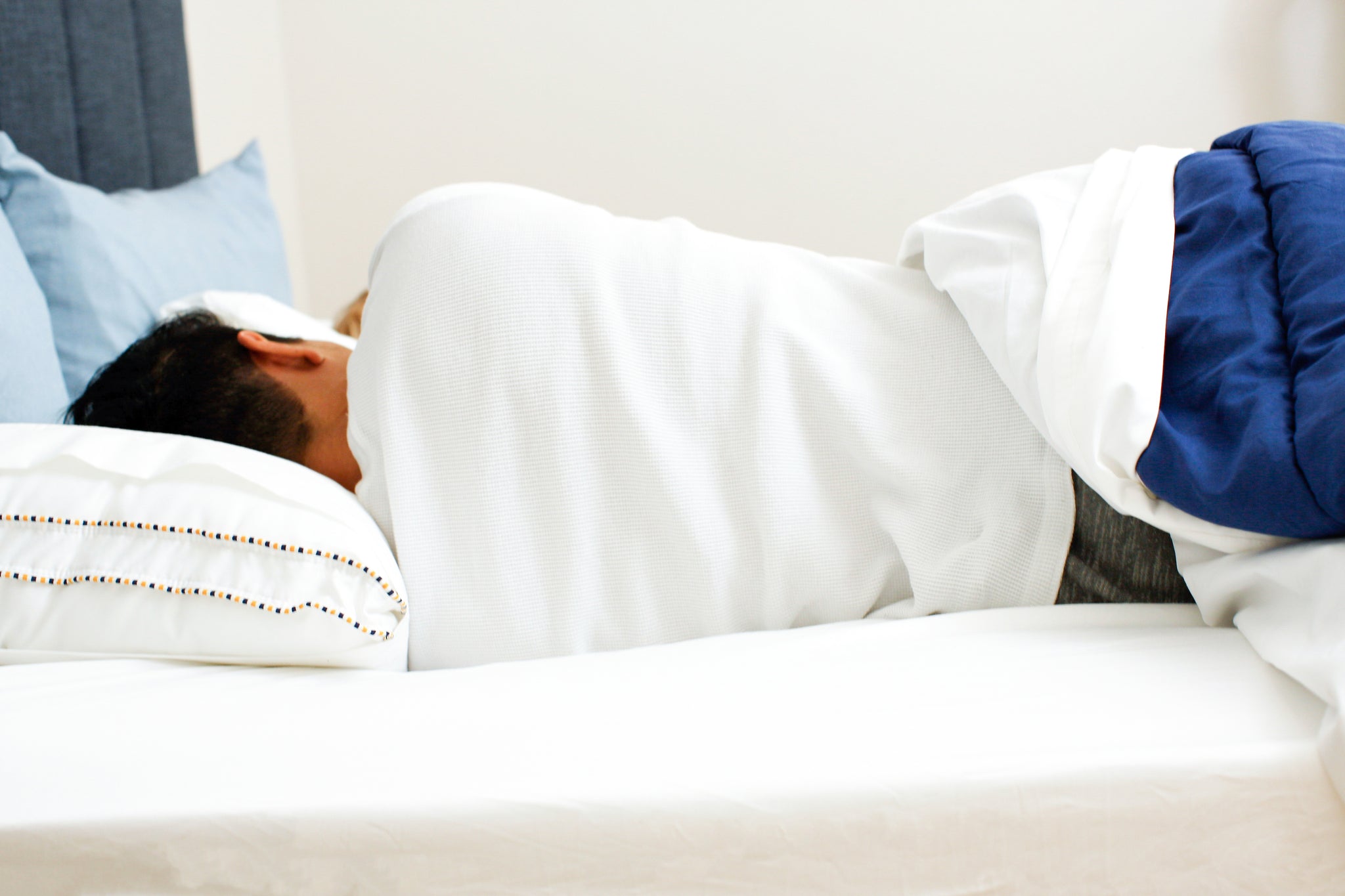 Noggin & Wink Firm Plush Ventilated Memory Foam Side Sleepers Pillow - Premium Hypoallergenic Down Alternative Side Sleeping Pillow with Washable Cover